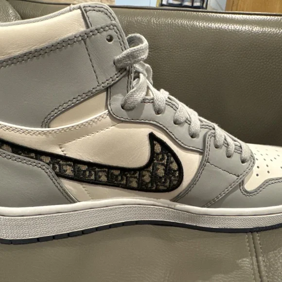Dior Jordan 1’s - Picture 7 of 15